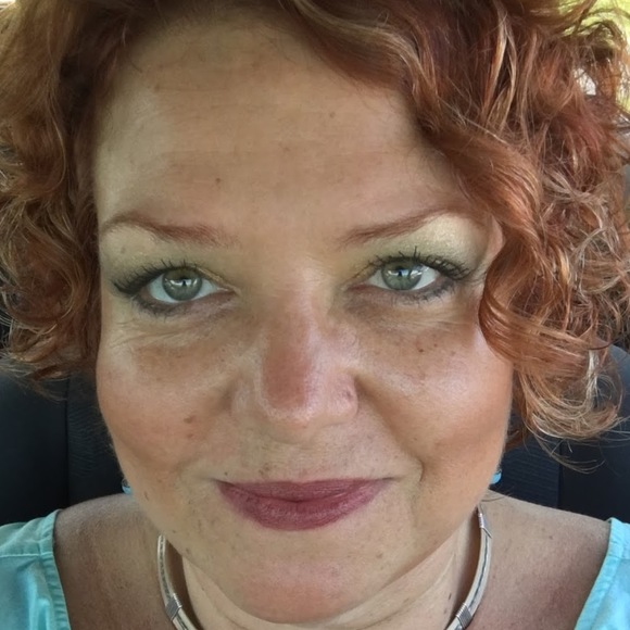 Meet your Posher, Ann - Picture 1 of 1